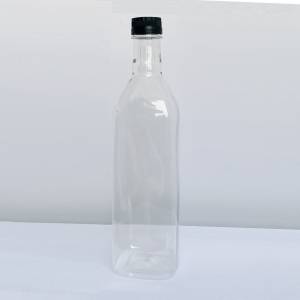 Plastic Premium Square Bottle in South West Delhi